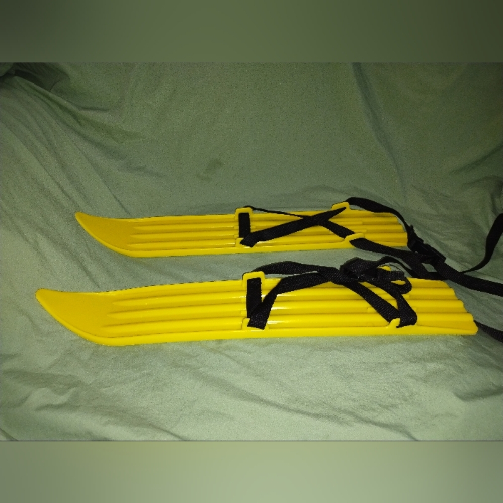 Vintage Boot Shoe Strap On Ski Skis Yellow Plastic 21" Long 4" Wide